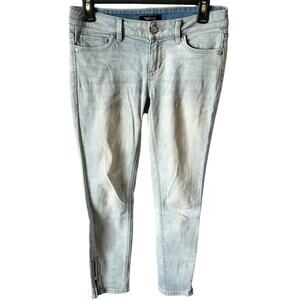 WHBM Light Acid Wash Low Rise Crop Ankle Zipper Modern Skinny Jeans Size 0